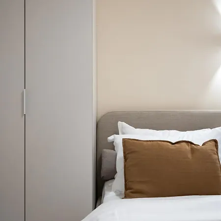 Perfect Base - Steps From Piata Universitatii Bucharest