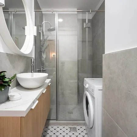 Perfect Base - Steps From Piata Universitatii *