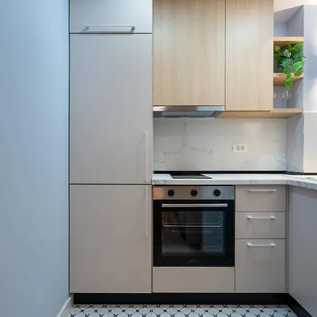 Perfect Base - Steps From Piata Universitatii Appartement *