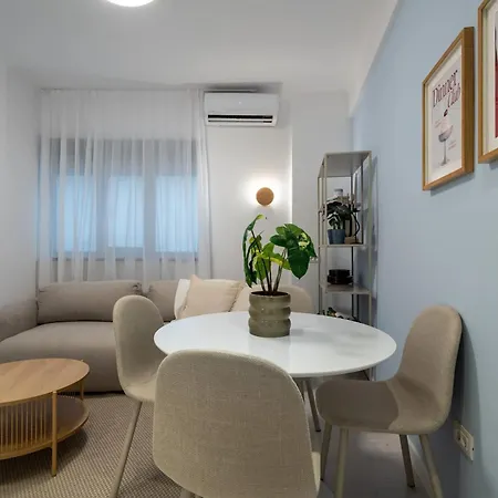 Perfect Base - Steps From Piata Universitatii Bucharest