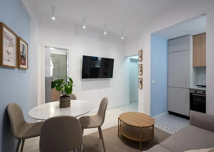 Lejlighed Perfect Base - Steps From Piata Universitatii Bukarest