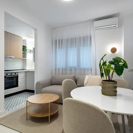 דירה Perfect Base - Steps From Piata Universitatii